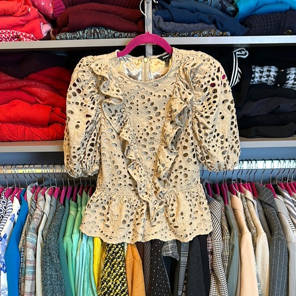 Express tan eyelet puff sleeve lined back zipper closure top size XS - Picture 1 of 3